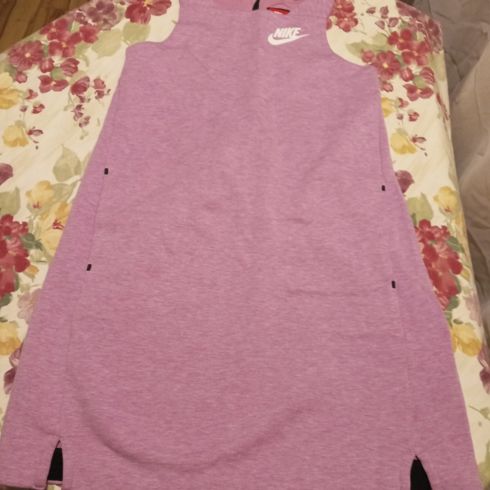 Dress ( almost new)